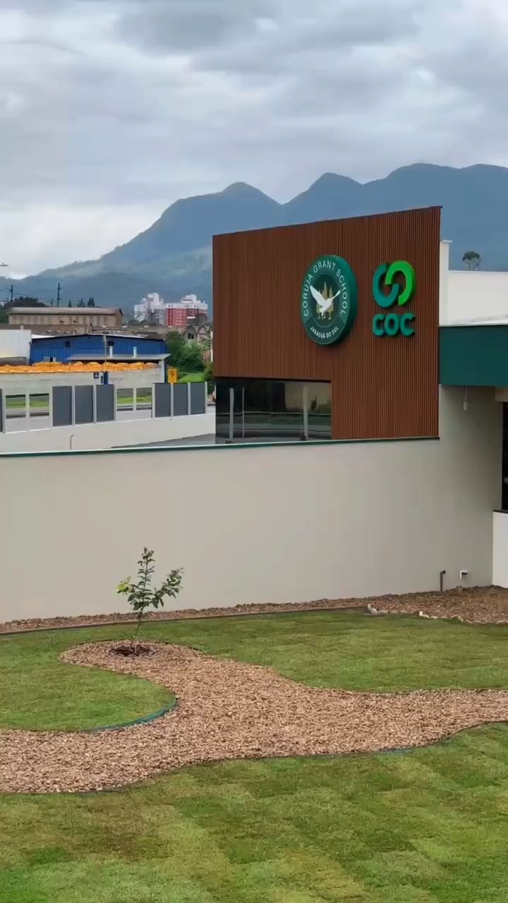 Colégio Coruja Grant School